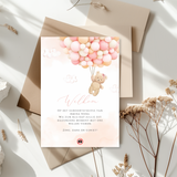 Tafelkaart voor geboorte met teddybeer met roze ballonnen ontwerp