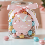 Aliya geboortesticker voor meisjes met ooievaar op snoeppot