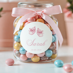 Dilek geboortesticker voor meisjes met roze hartjes op snoeppot