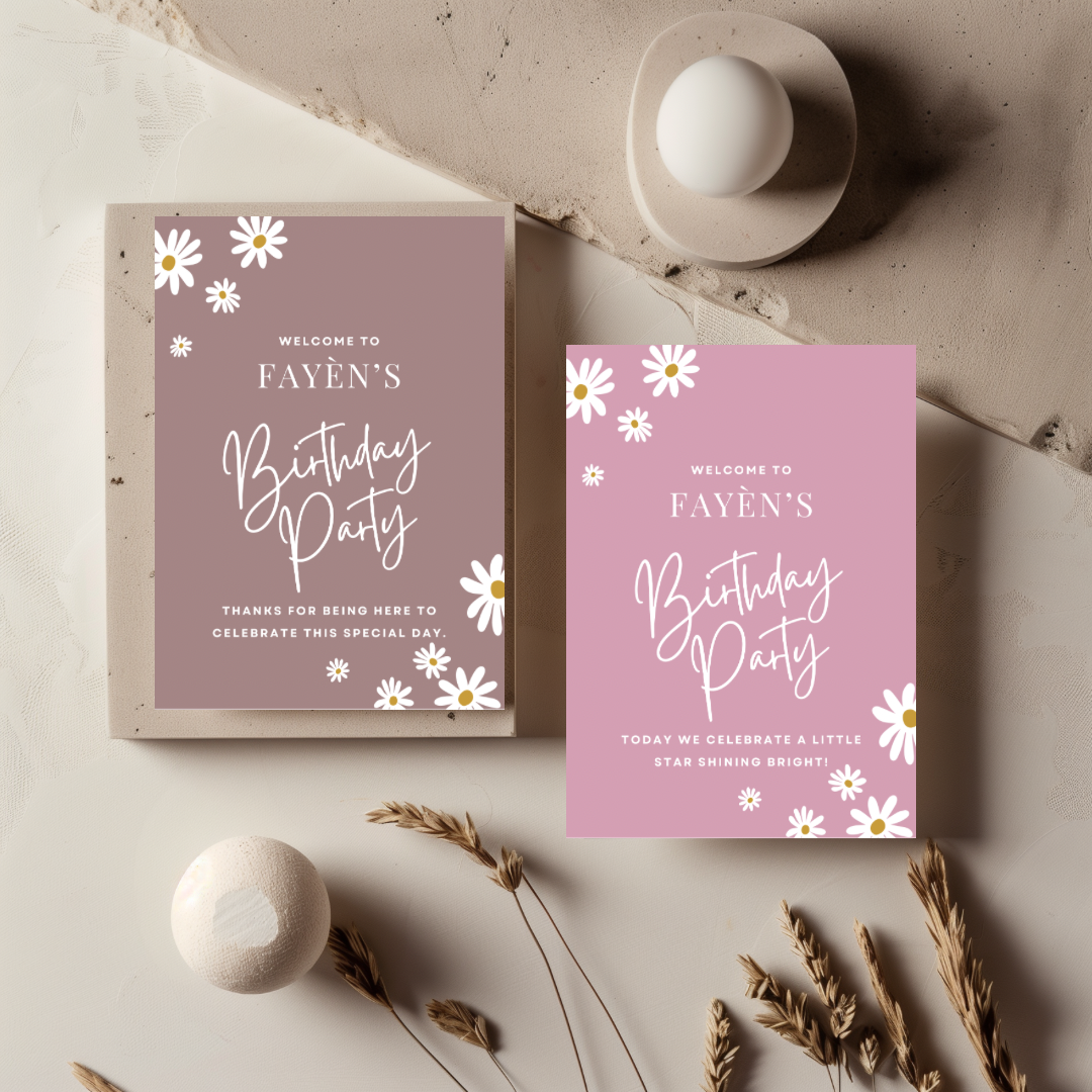 Tafelkaart voor verjaardag met madeliefjes roze ontwerp
