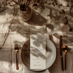 Kaart voor bruiloft met menukaart – soft romance ontwerp