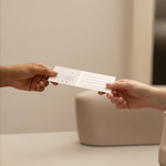 Kaart met fysieke cadeaubon ontwerp