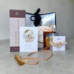 Eid cadeau voor haar giftbag met drinkfles, gebedskleed en selfcare items als islamitisch cadeau