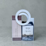 Hajj cadeau giftbag met drinkfles, draagbaar gebedskleed en wenskaart als islamitisch cadeau