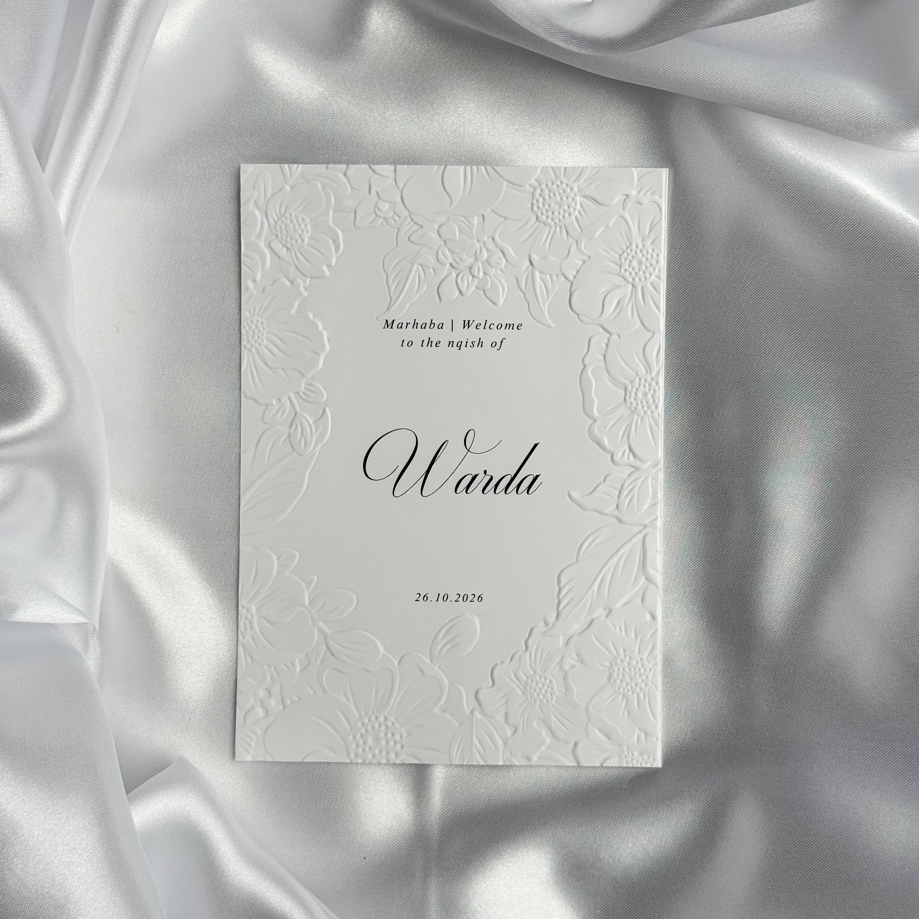 Luxe embossed tafelkaart voor henna / kına, klassiek met zwarte sierletters, productfoto 2 - Creations and More