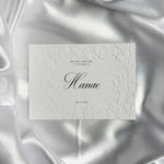 Luxe embossed tafelkaart voor henna / kına, klassiek met zwarte sierletters, productfoto 6 - Creations and More