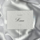 Luxe embossed tafelkaart voor henna / kına, klassiek met zwarte sierletters, productfoto 6 - Creations and More