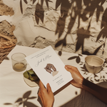 Uitnodiging voor bruiloft met hand in hand ontwerp